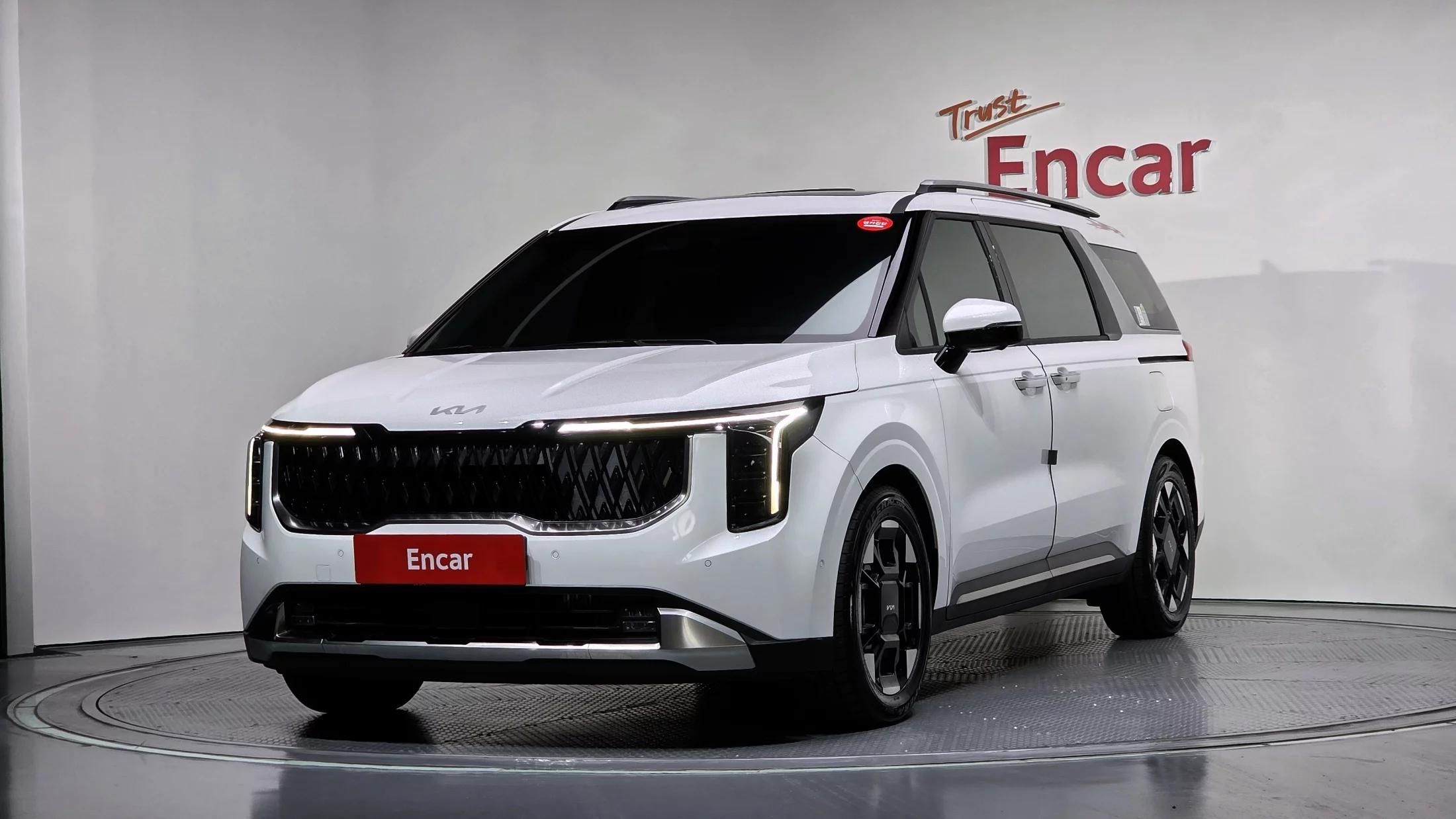 Kia Carnival 9-Seater Signature, 2023 г. 20416 км.