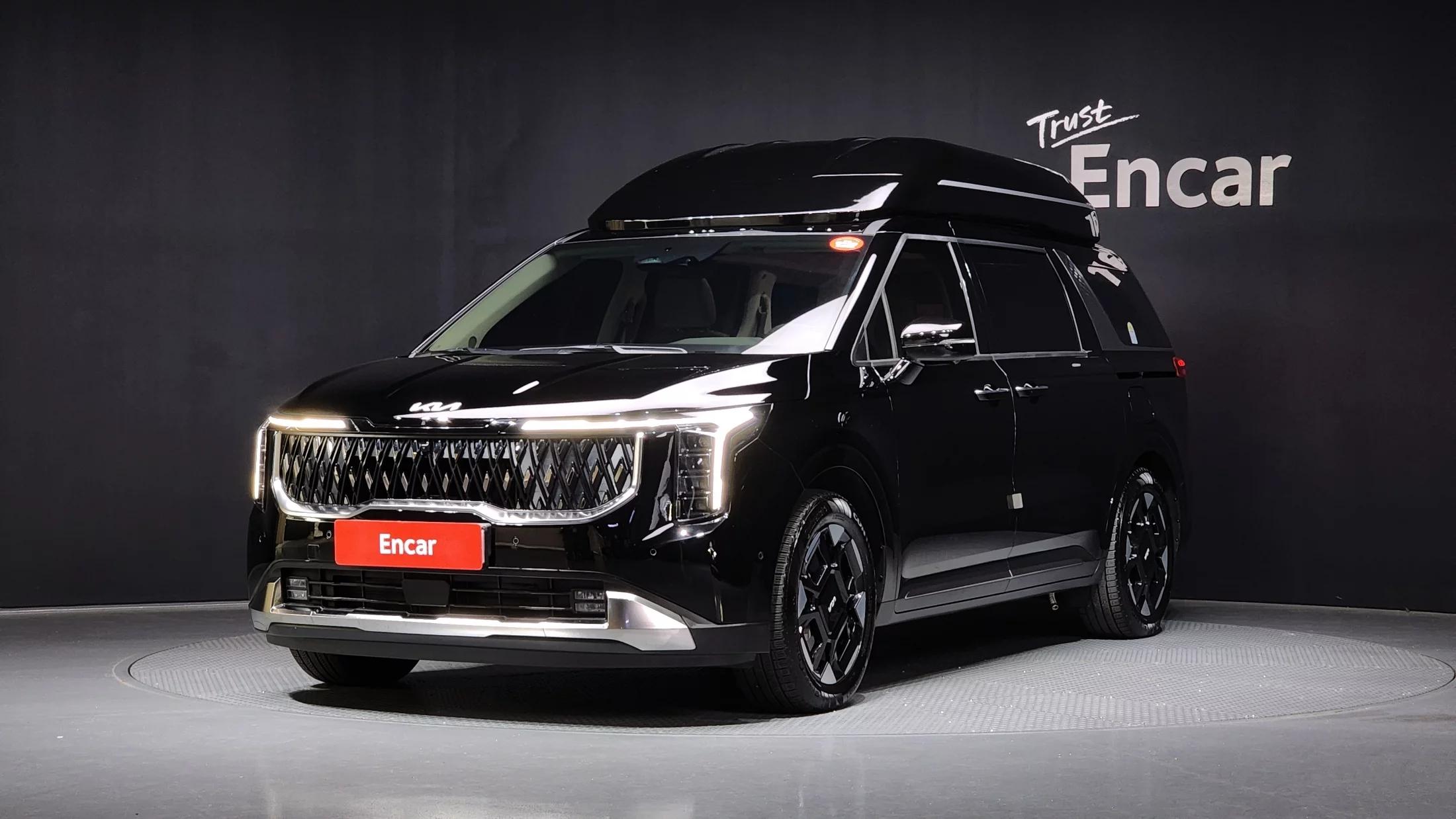 Kia Carnival HEV 9-Seater Hi-Limousine (Special vehicle), гибрид, 2025 г. 8508 км.