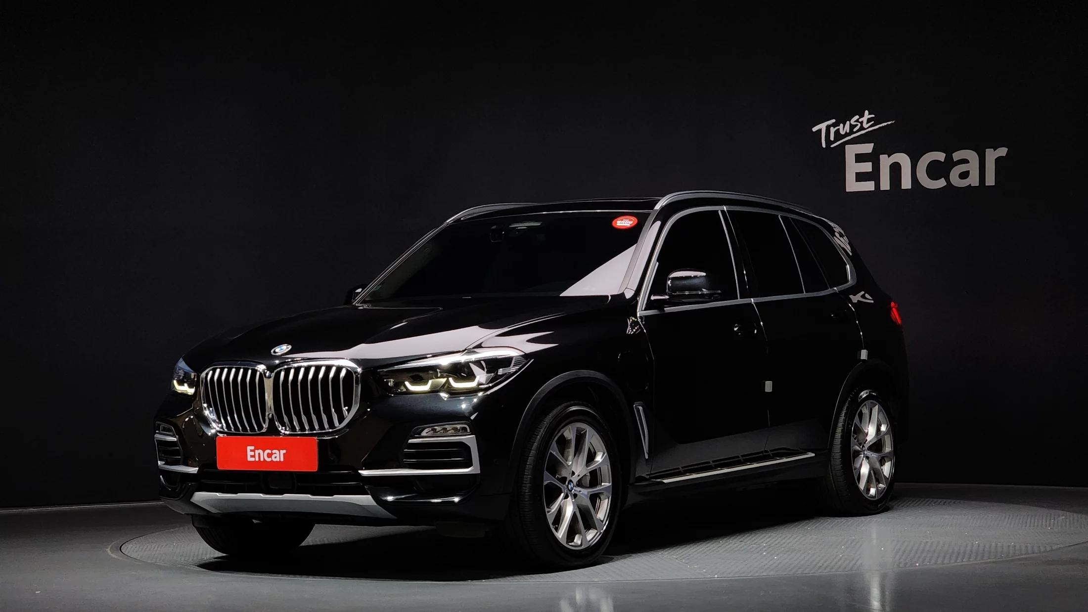 BMW X5 xDrive 45e xLine, гибрид, 2021 г. 54531 км.