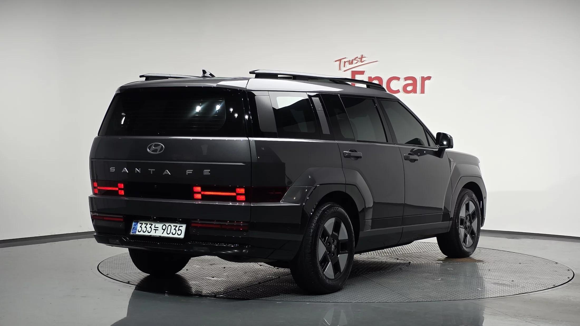 Hyundai Santa Fe HEV 1.6 2WD Calligraphy, гибрид, 2023 г. 31761 км.