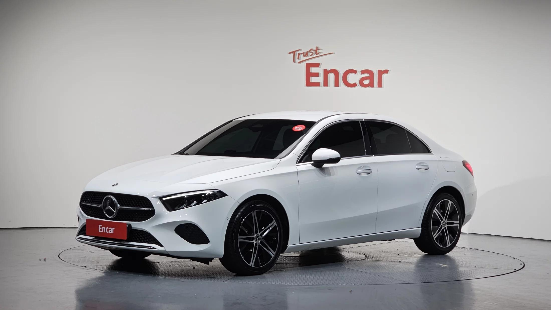 Mercedes-Benz A-Class A220 Sedan, 2024 г. 13223 км.