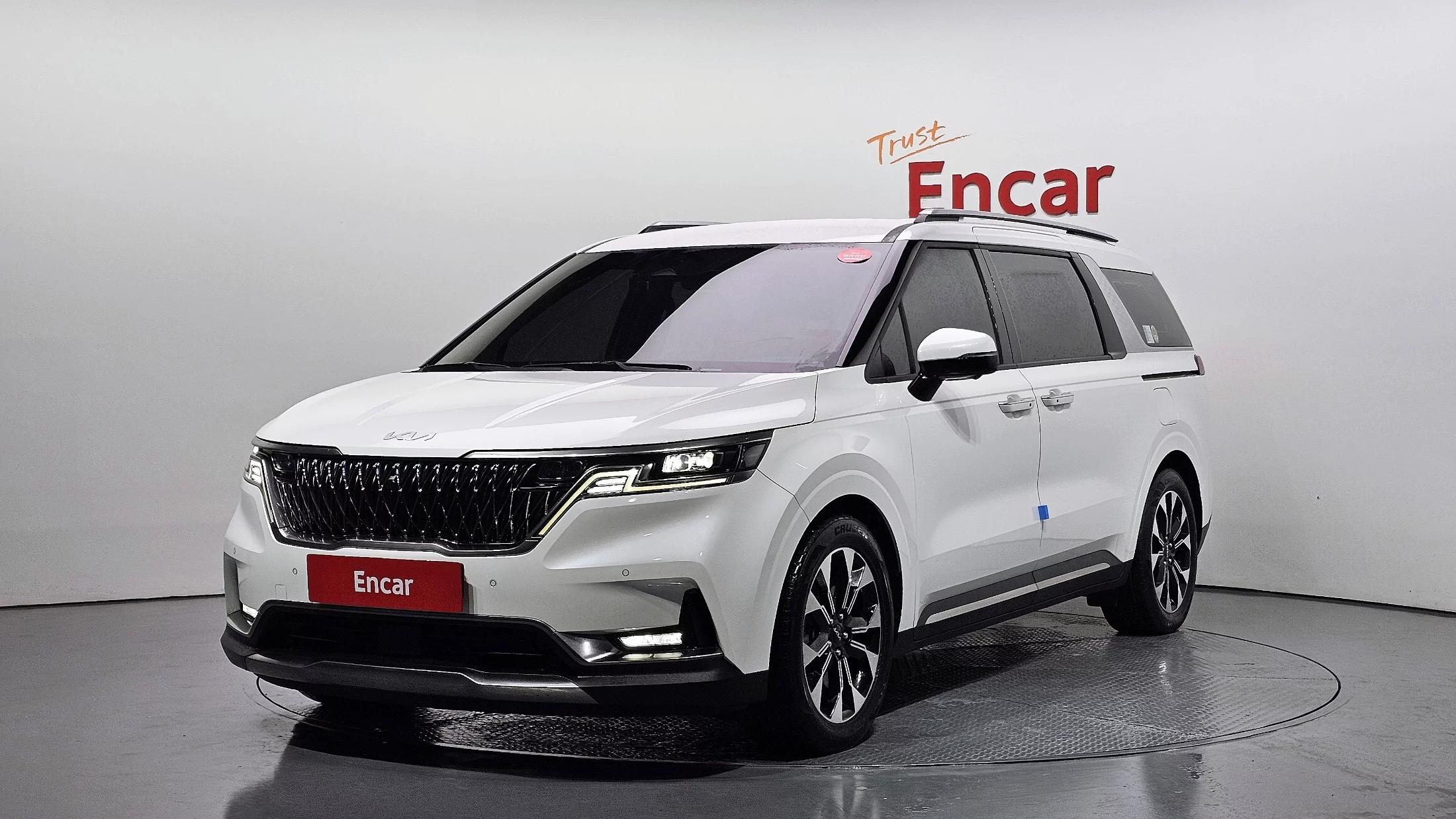 Kia Carnival 9-Seater Signature, 2022 г. 77744 км.