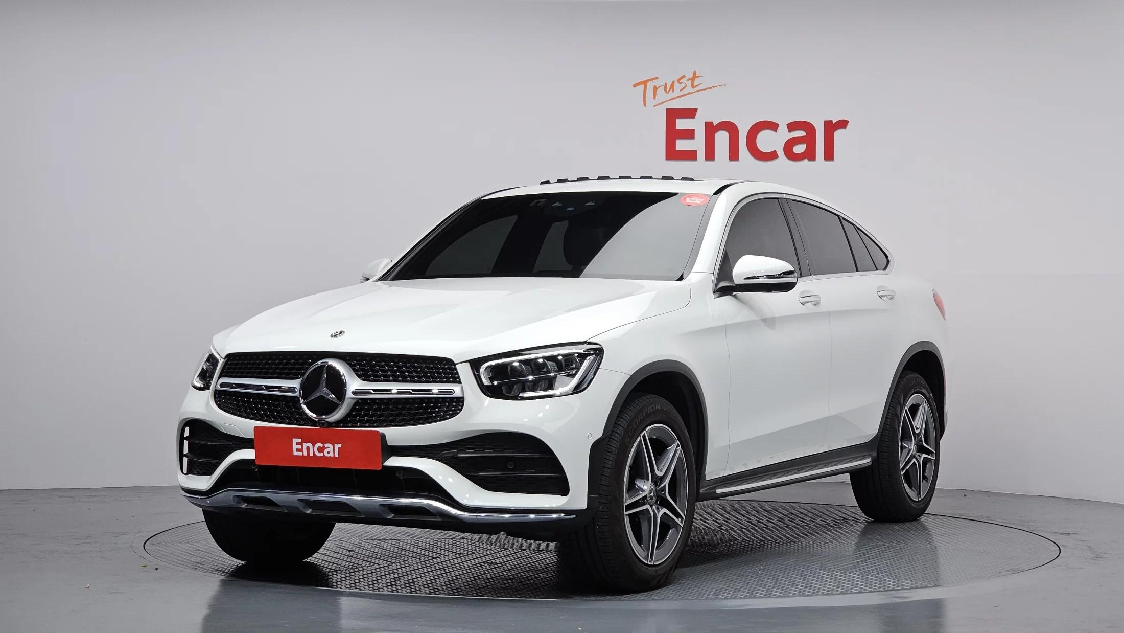 Mercedes-Benz GLC-Class GLC300e 4MATIC Coupe, гибрид, 2023 г. 18863 км.