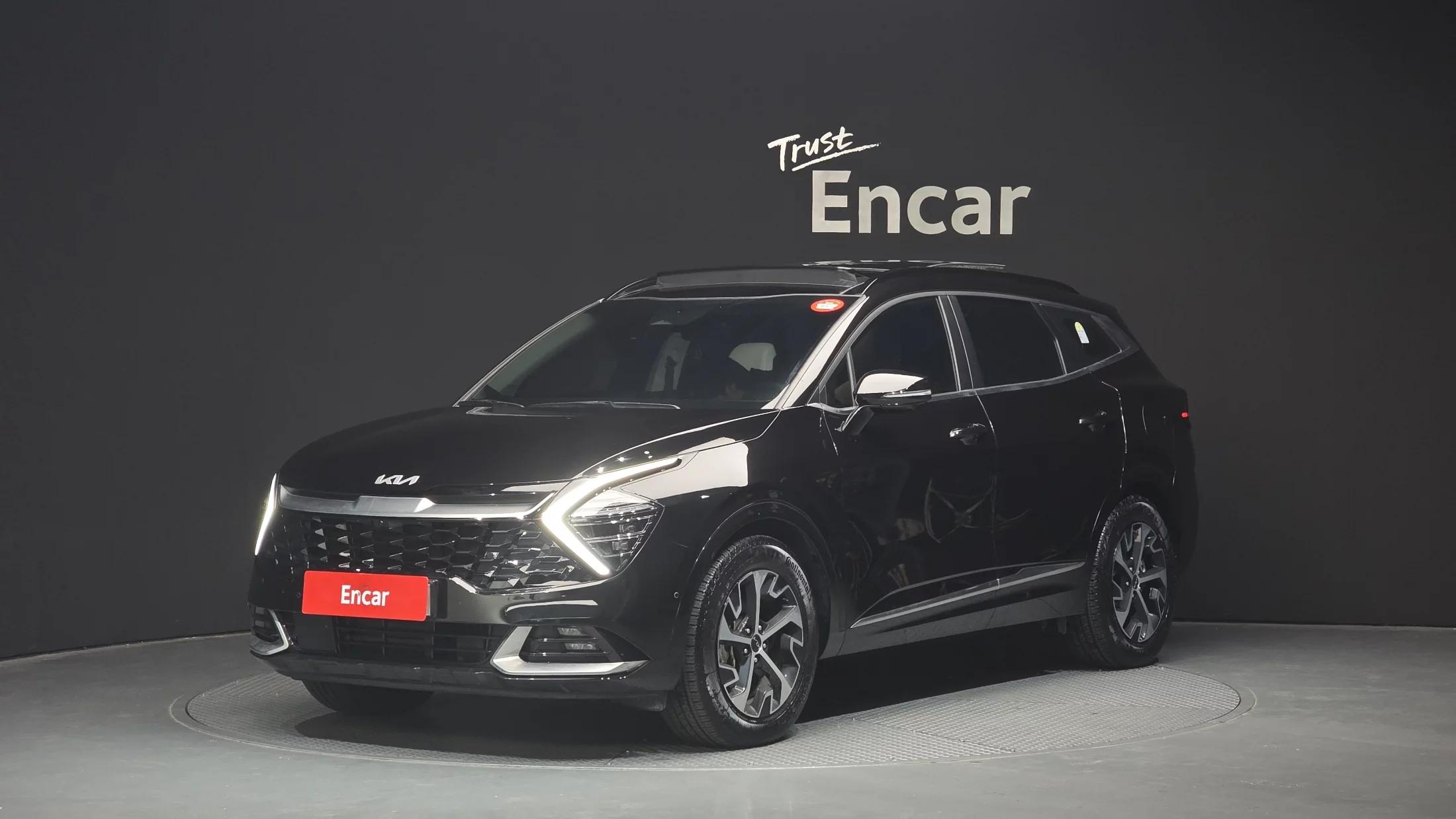 Kia Sportage Signature 4WD, гибрид, 2024 г. 23409 км.