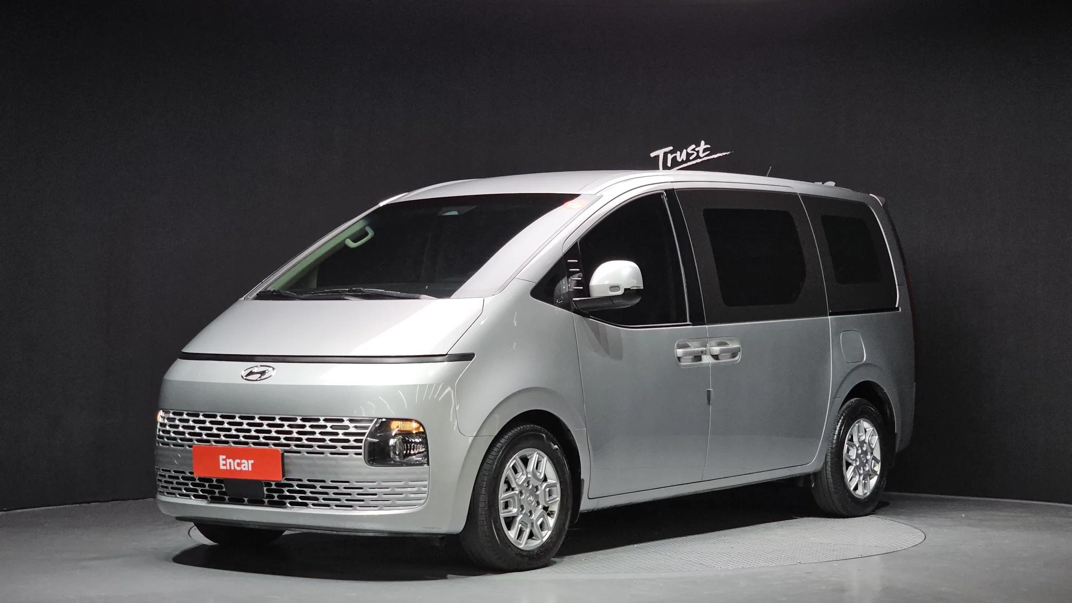Hyundai Staria Cargo 3-Seater Modern, 2022 г. 151613 км.